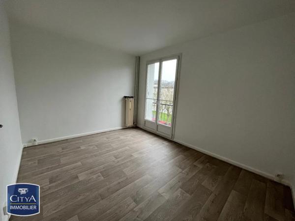 Appartement à louer 3 pièces 65.19m² Tours (37200)