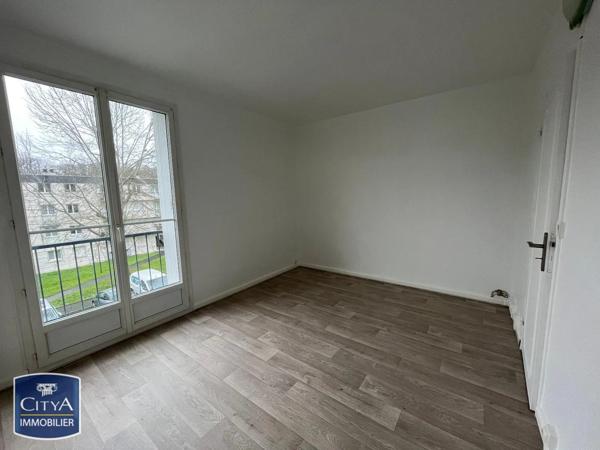 Appartement à louer 3 pièces 65.19m² Tours (37200)