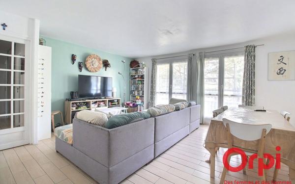 Appartement à vendre    5 pièces • 102,57 m2 Montigny-le-Bretonneux