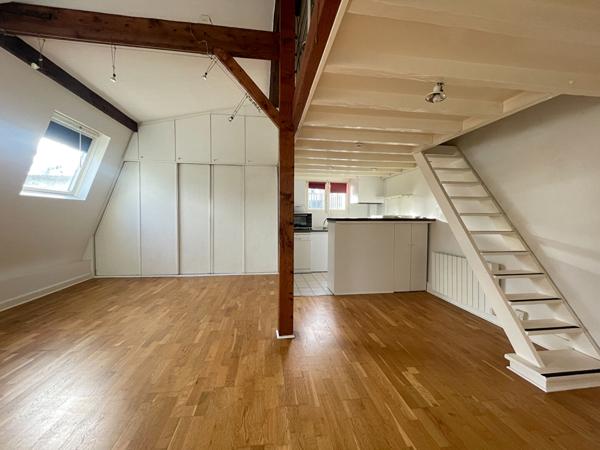 PARIS 17è Métro Argentine ou Maillot Studio avec mezzanine 39.45m2