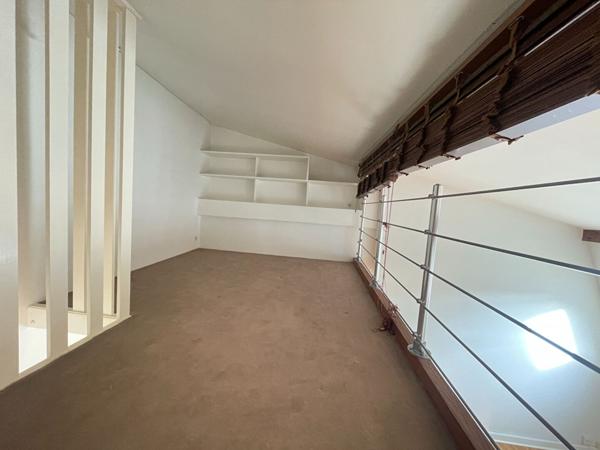 PARIS 17è Métro Argentine ou Maillot Studio avec mezzanine 39.45m2