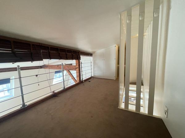 PARIS 17è Métro Argentine ou Maillot Studio avec mezzanine 39.45m2