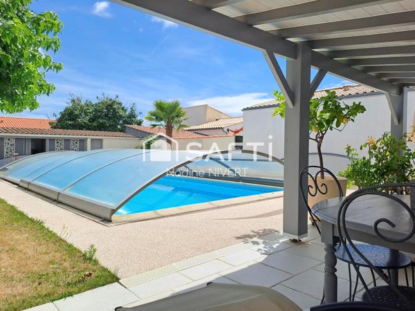 Maison 124M2 plain-pied, 3 chambres, piscine, garage double 37M2