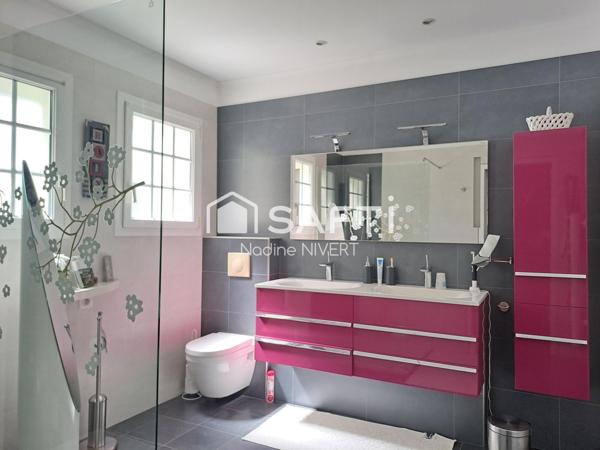 Maison 124M2 plain-pied, 3 chambres, piscine, garage double 37M2