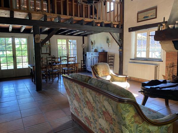 Rare sur le secteur – Maison landaise de charme à rénover avec piscine et grand terrain