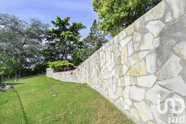 Maison à vendre 8 pièces 190 m² Bougival