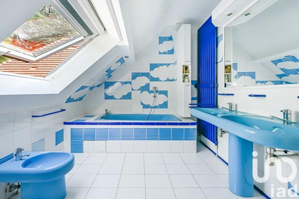 Maison à vendre 8 pièces 190 m² Bougival