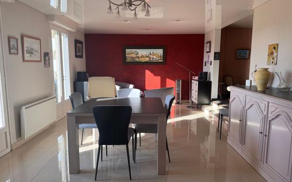 Maison à vendre    5 pièces • 167 m2 Rostrenen