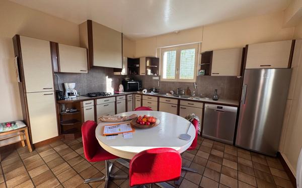 Maison à vendre    5 pièces • 167 m2 Rostrenen