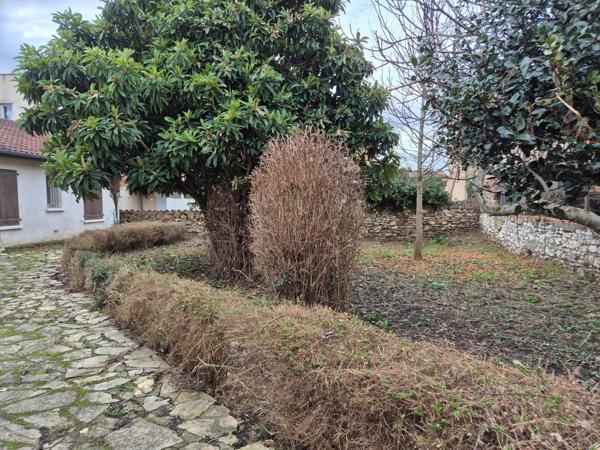 CARMAUX Maison de 85m2 avec garages et terrain