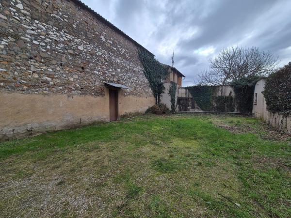 CARMAUX Maison de 85m2 avec garages et terrain