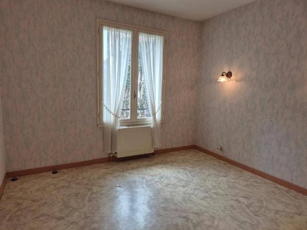 CARMAUX Maison de 85m2 avec garages et terrain