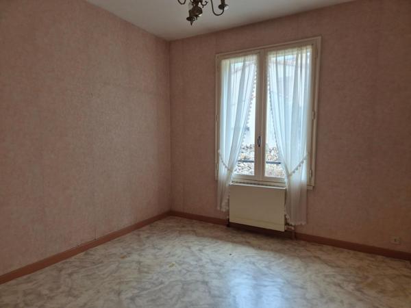 CARMAUX Maison de 85m2 avec garages et terrain