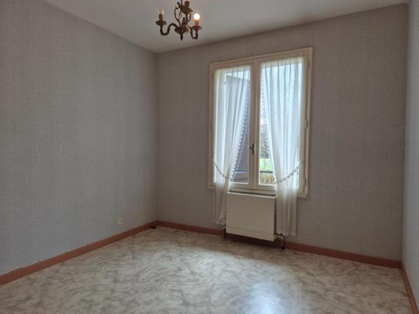 CARMAUX Maison de 85m2 avec garages et terrain