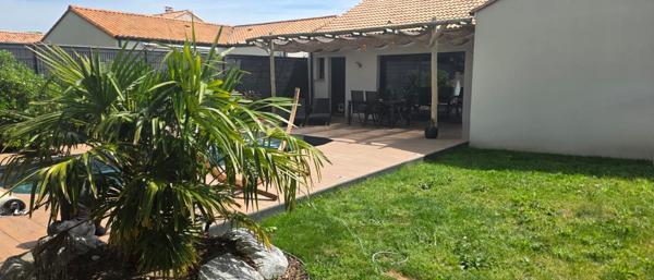 Maison plain-pied La CHEVROLIERE, piscine , jardin clos 399 900 € FAI 3420ND – nantes Sud Immobilier