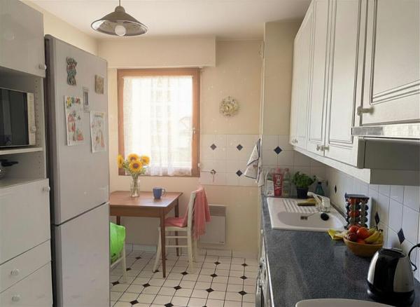 Appartement résidence de Standing, 4 pièce(s) 3 chambres 90 m2 Terrasse