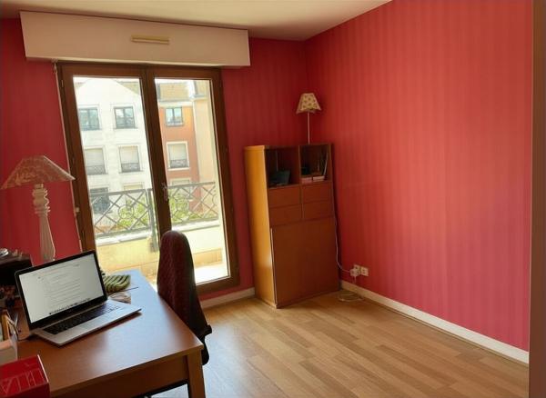 Appartement résidence de Standing, 4 pièce(s) 3 chambres 90 m2 Terrasse