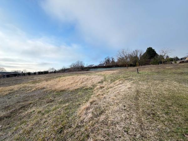 Terrain de 7 238 m² à Aubigné‑Racan (72800)