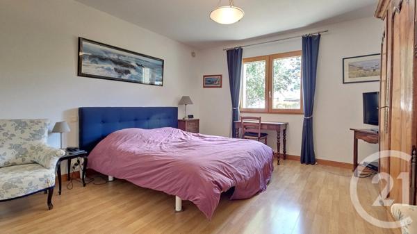 Maison à vendre  6 pièces - 191 m 2   SURZUR  - 56
