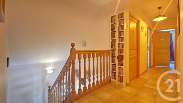 Maison à vendre  6 pièces - 191 m 2   SURZUR  - 56
