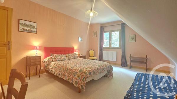 Maison à vendre  6 pièces - 191 m 2   SURZUR  - 56