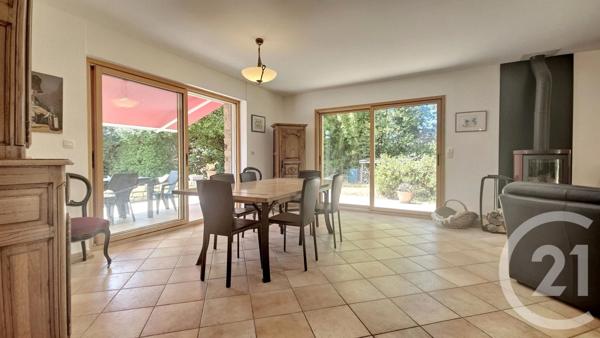 Maison à vendre  6 pièces - 191 m 2   SURZUR  - 56