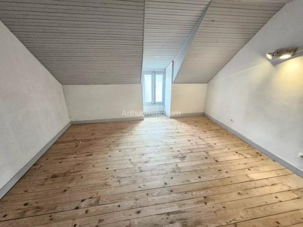 Vente Local commercial 7 pièces 250 m2 à Guingamp