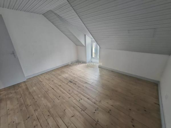 Vente Local commercial 7 pièces 250 m2 à Guingamp