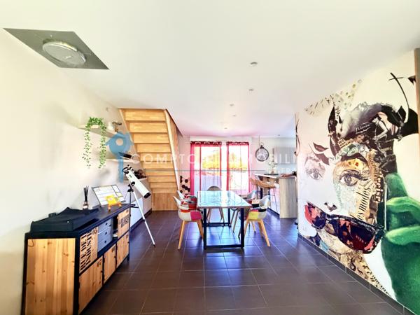Maison
                                                                                                                                                                                                                                                                                                                        5 pièce(s)                                                                                                                                                                                                          4 chambre(s)                                                                                                                                                                                                          105  m²
