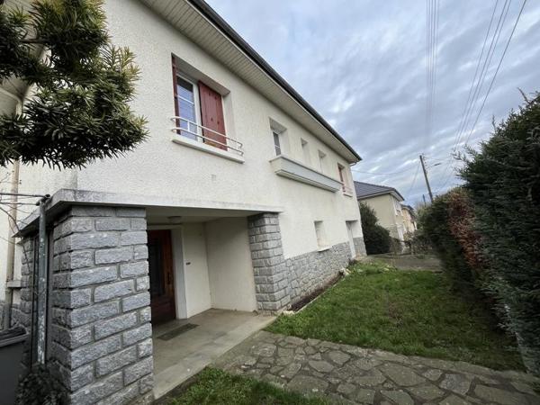 Maison à louer |  Châlus |  1 pièce | 118 m²