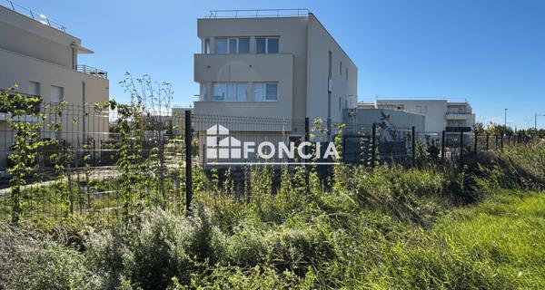 Location Local commercial 3 pièces 65.7 m² - Avignon 84000