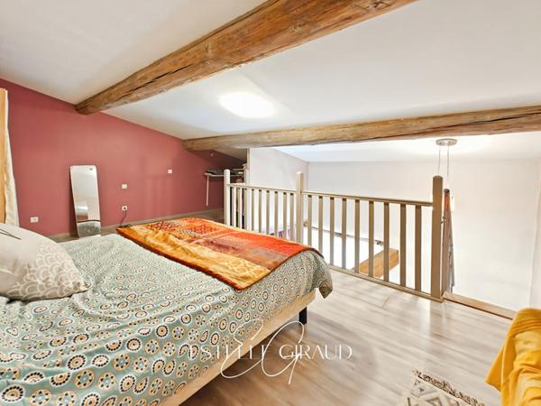 Maison de ville à Trèbes : 4 chambres, grand garage, cour