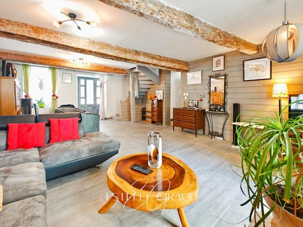 Maison de ville à Trèbes : 4 chambres, grand garage, cour