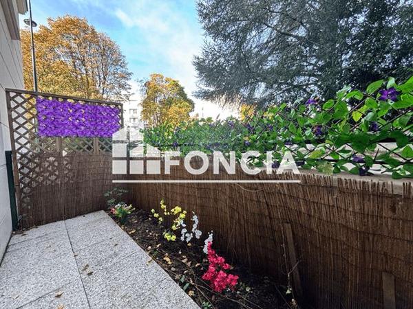 À vendre Studio 31 m² - Le Plessis-robinson 92350