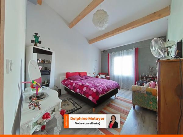 Villa familiale 171 m² + terrain constructible de plus de 1700 m² à Carnoules (Zone UBA)