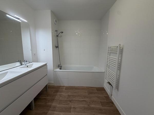 Appartement Grand Couronne 3 pièces 63.68 m2