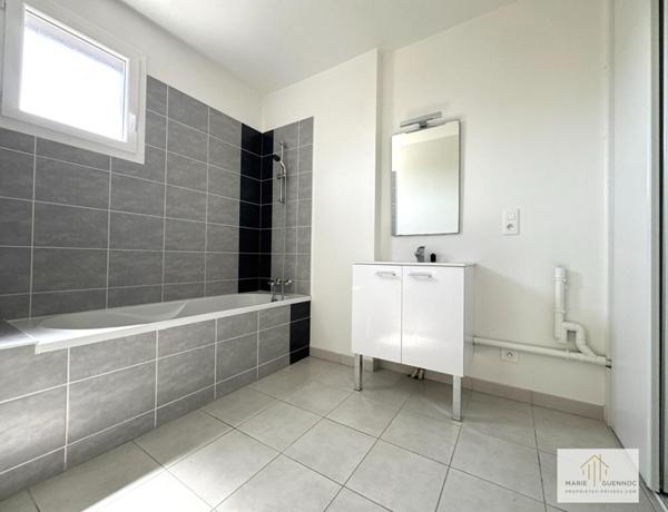 Appartement 3 pièce(s) 66 m2 avec terrasse de 14m2 en dernier étage