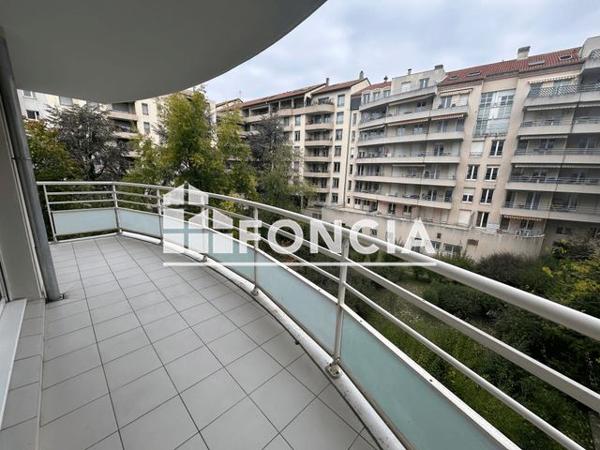 Location Studio 26.2 m² - 144 AVENUE DES FRERES LUMIERE Lyon 69008