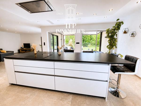Elegante Villa contemporaine au bord de l'ILL