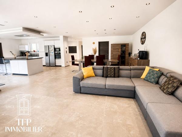Elegante Villa contemporaine au bord de l'ILL