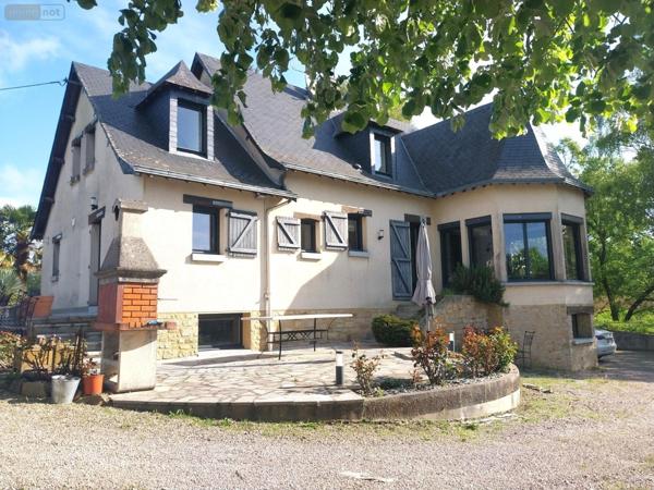 Propriete à vendre à Le Genest-Saint-Isle en Mayenne (53940), ref : 53090-952