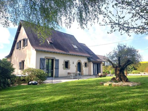 Propriete à vendre à Le Genest-Saint-Isle en Mayenne (53940), ref : 53090-952