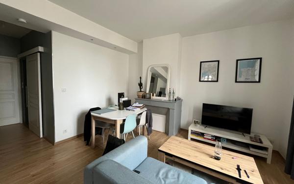 Immeuble à vendre    6 pièces •  La Rochelle