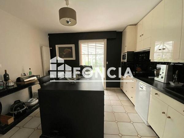 À vendre Maison 6 pièces 300 m² - Saubens 31600