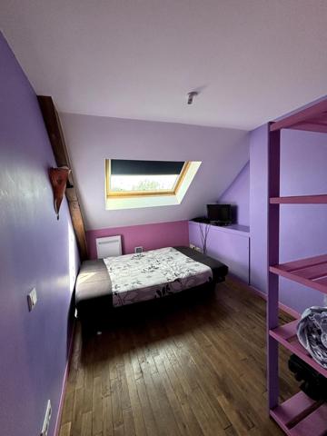 Longèrent en pierre avec dépendances et hangars