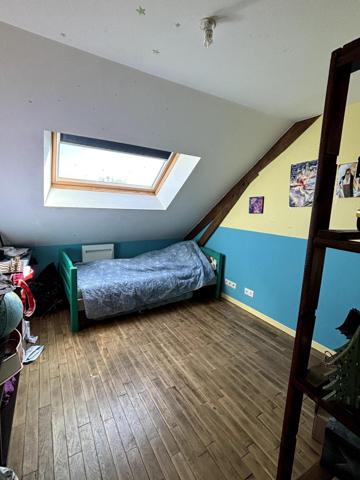 Longèrent en pierre avec dépendances et hangars