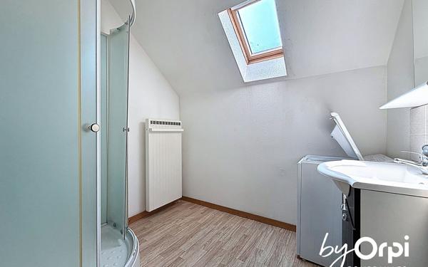 Maison à vendre    6 pièces •  Saint-Éloy-les-Mines