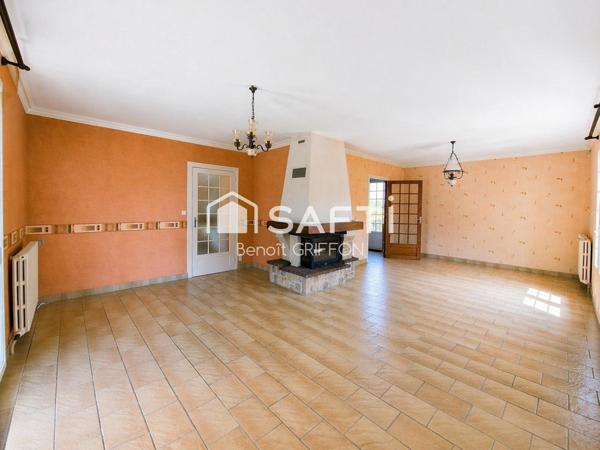 Maison 4 chambres, sous-sol, terrain 1500 m²