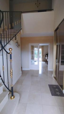 Maison 6 pièces avec vie de plein pied de 182m2