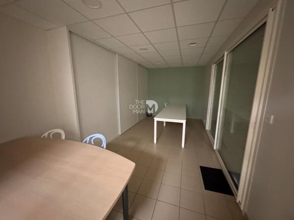 Bureau - À vendre - 184 m² - LAVAL | The Door Man